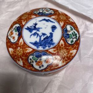Takahashi Imari porcelain trinket jewelry box, est. 1990s